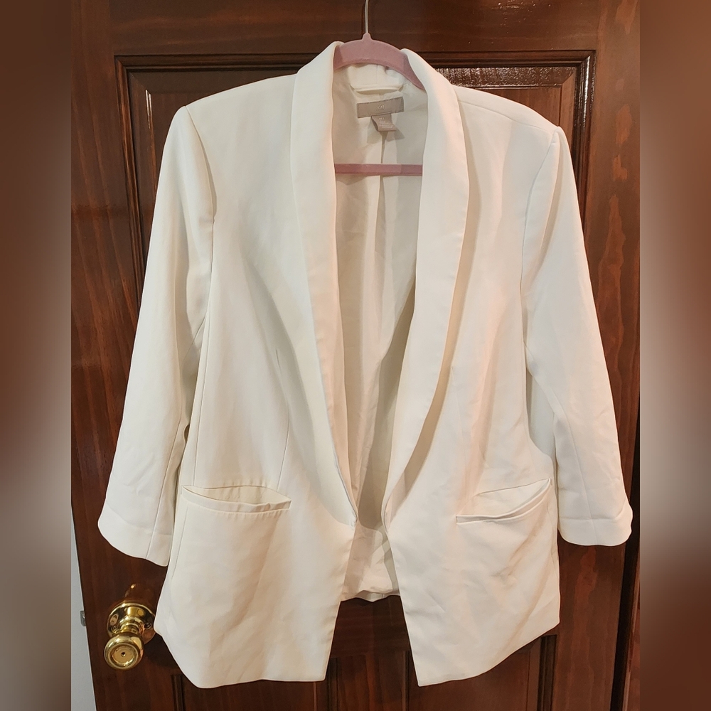 H&M White Blazer with 3/4 Sleeves in Size Large